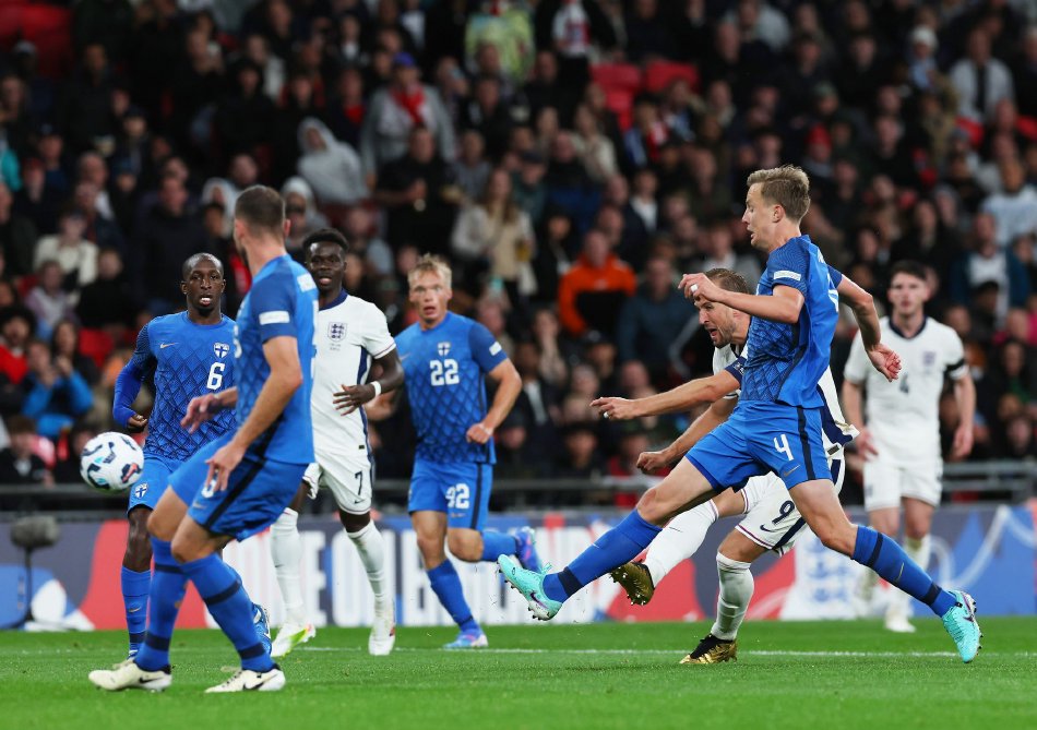 法国国家队成功击败芬兰，保持不败