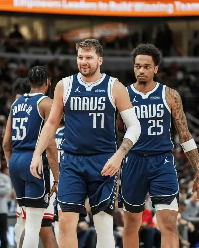 开云体育链接-沃特斯堡联队在比赛中战胜对手，取得胜利