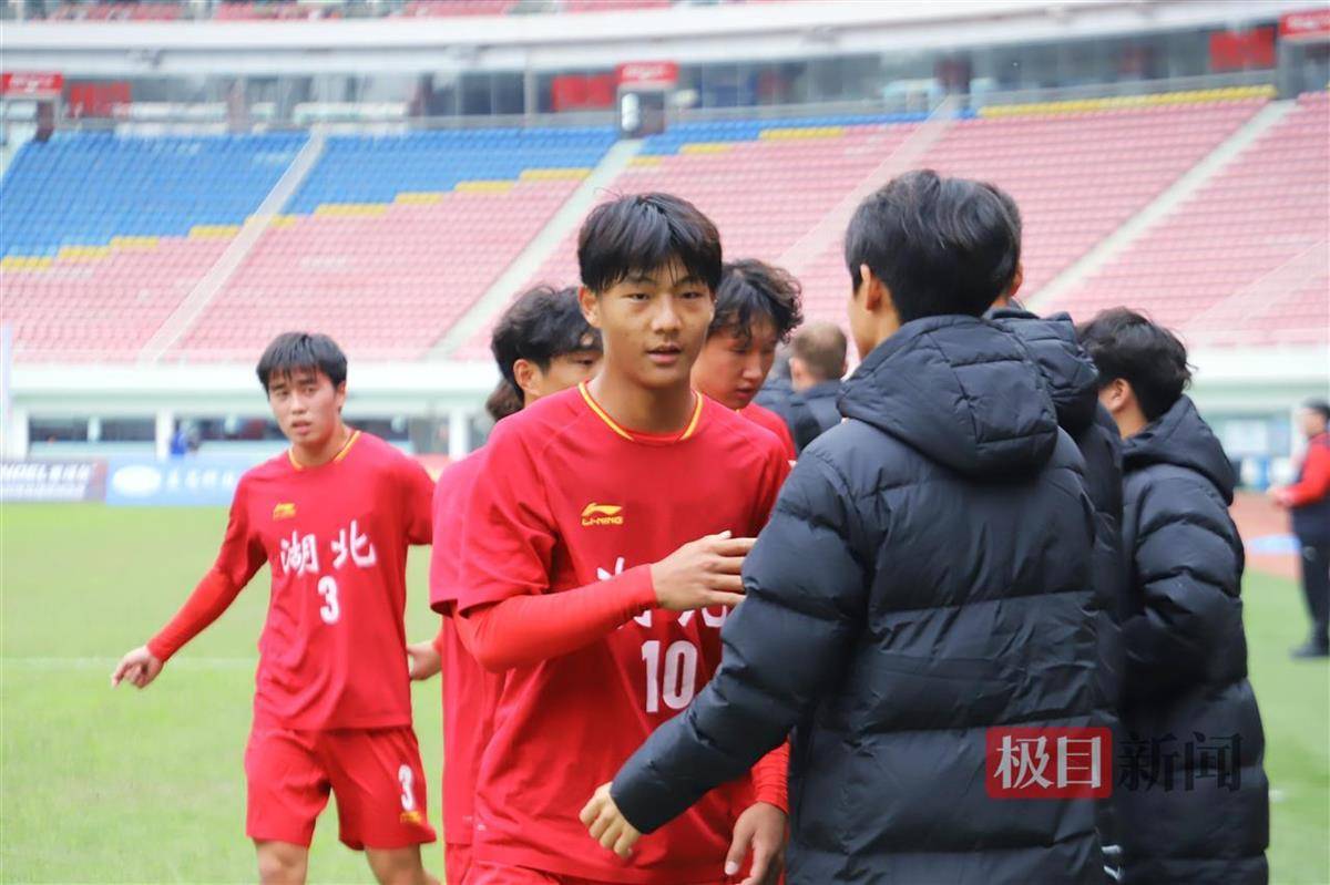 开云体育官网-包含湖北队在主场大胜对手，取得赛季首胜的词条