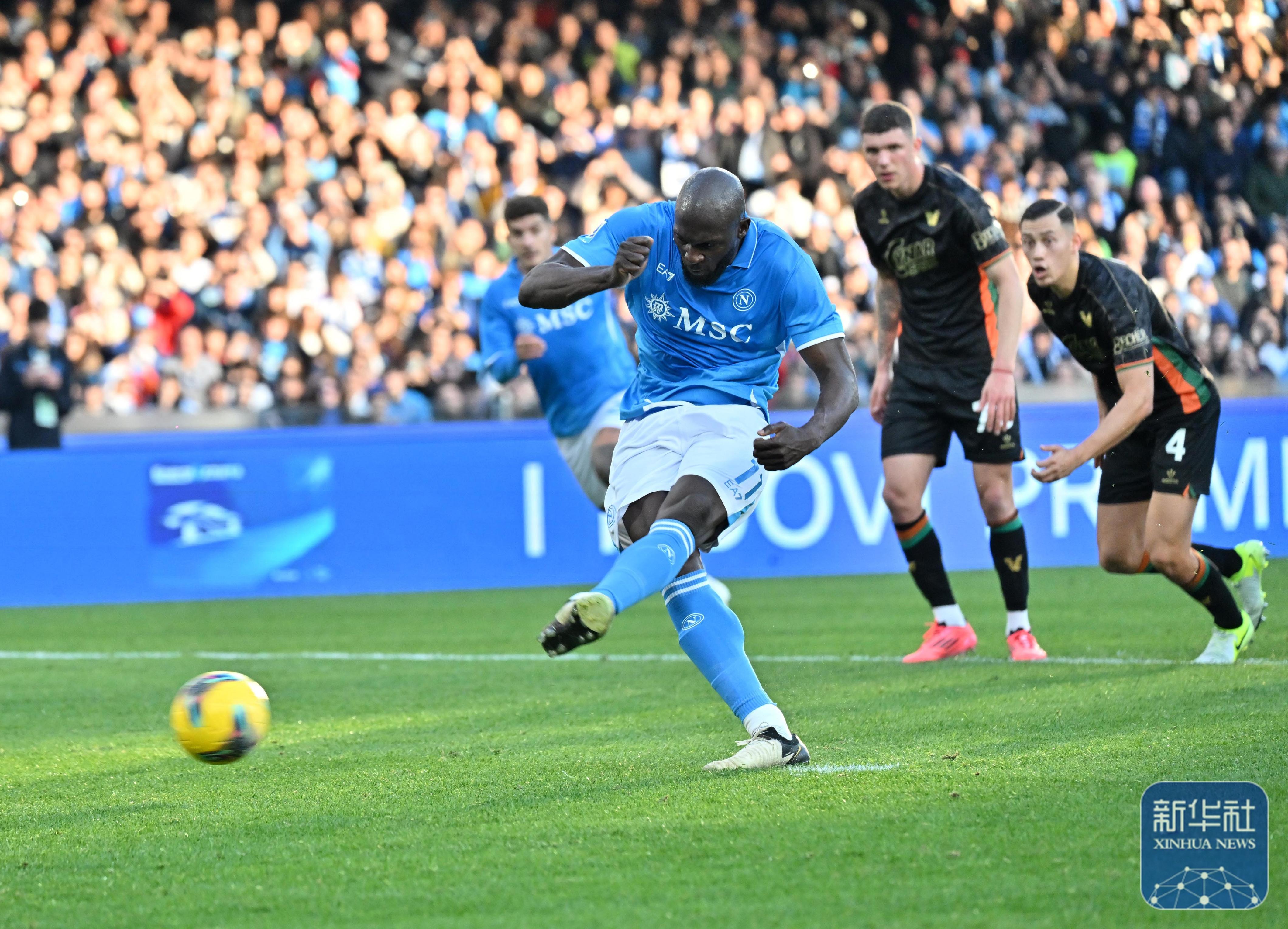 那不勒斯惊险胜利，成功晋级意大利杯四强的简单介绍