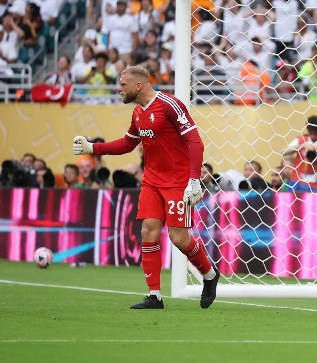 皇马主场大败拜仁，悲情止步半决赛