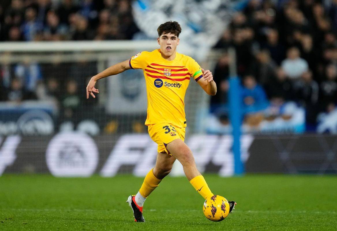 巴萨青训培养新秀，球迷对其前景抱有期待