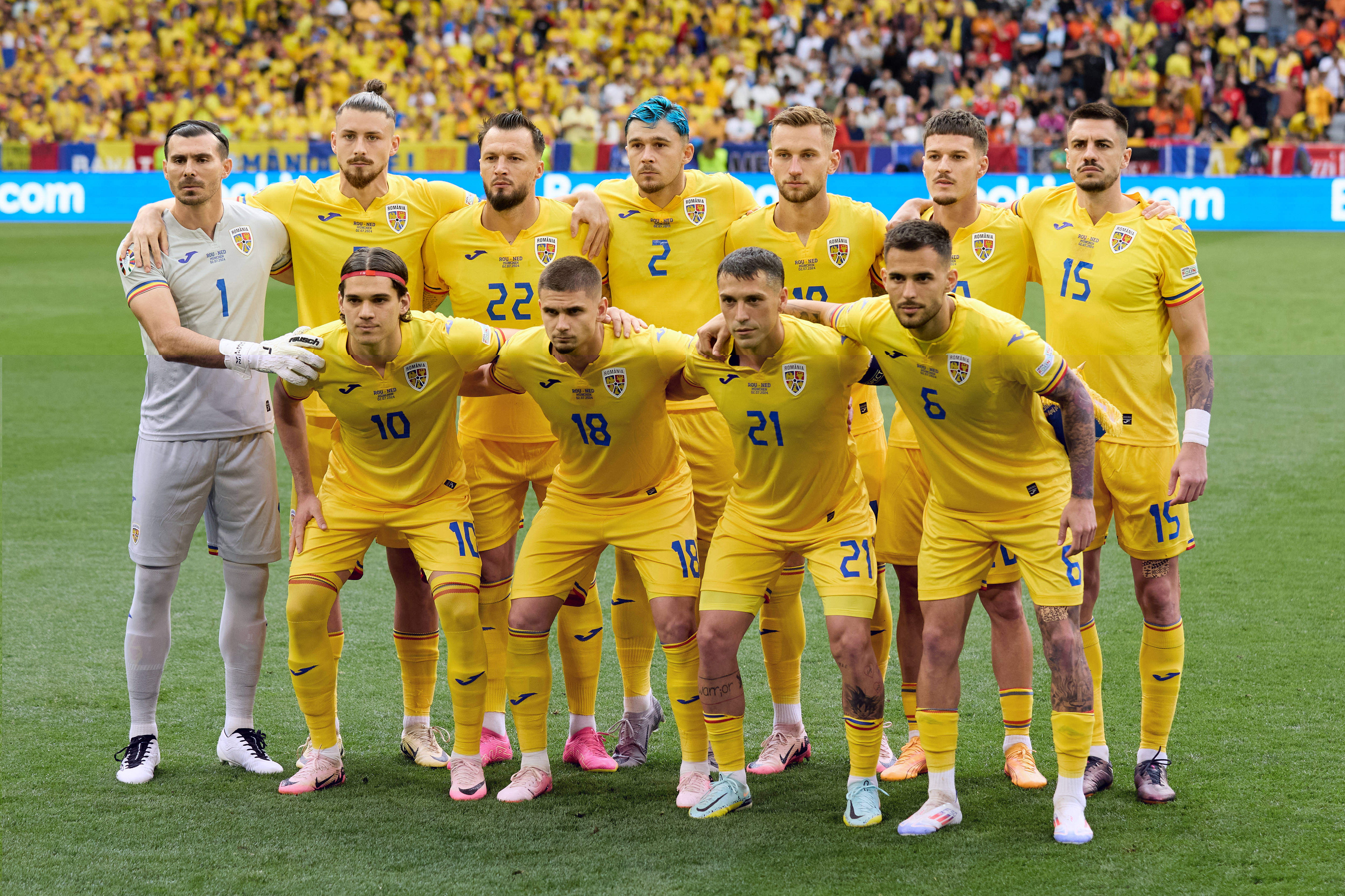 包含荷兰国家队力争晋级，迎战北愿队的词条