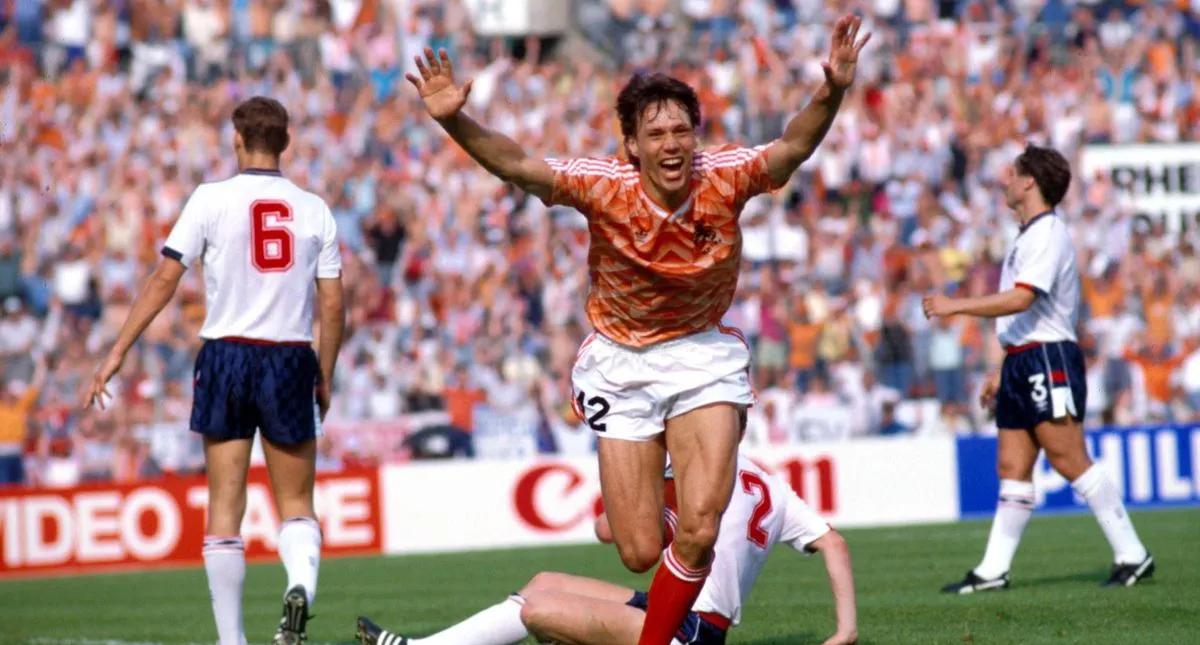 开云体育app下载-荷兰队实现绝地反击，取得胜利