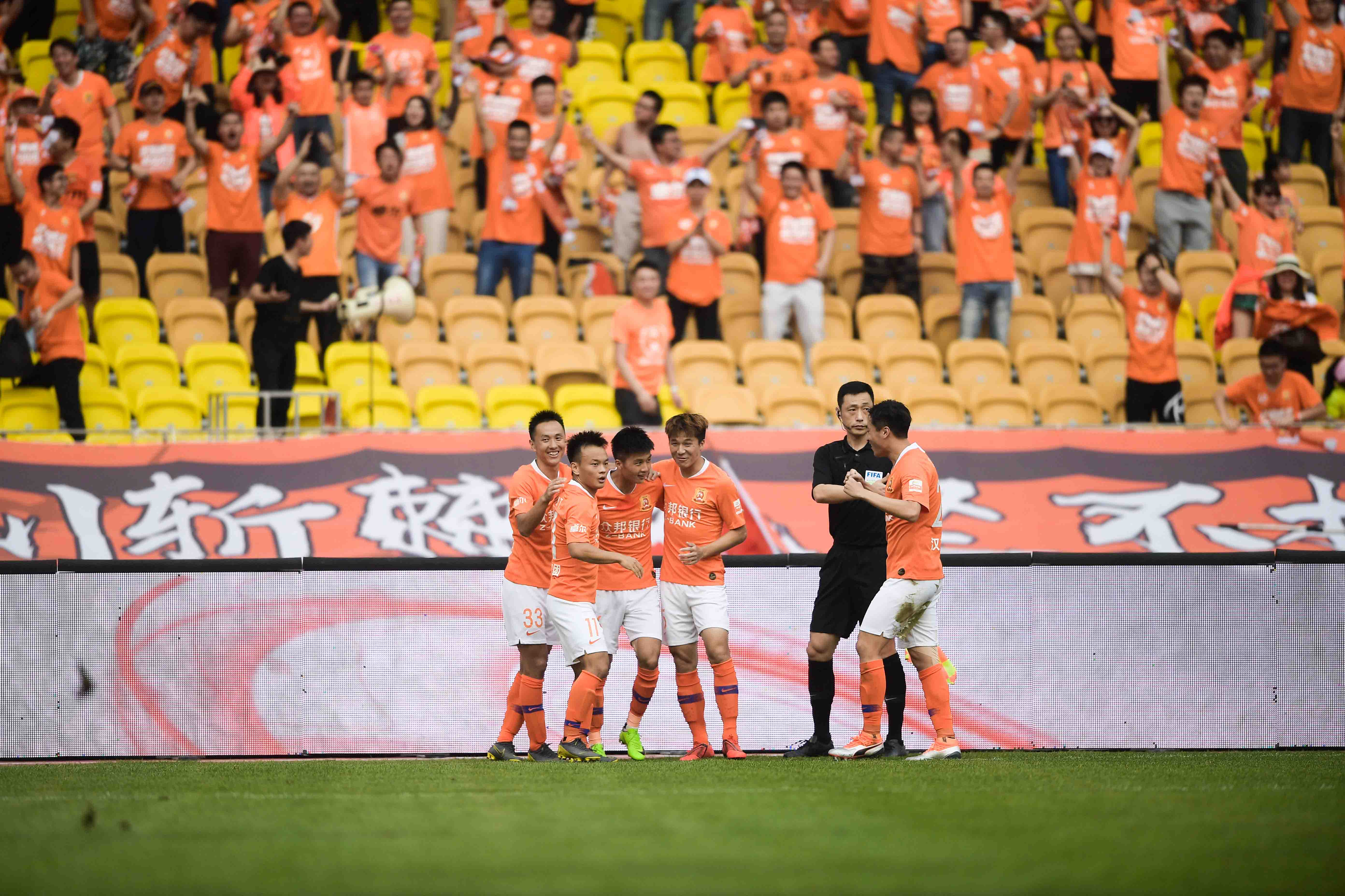 关于武汉卓尔客场负于天津泰达，遭遇困境的信息