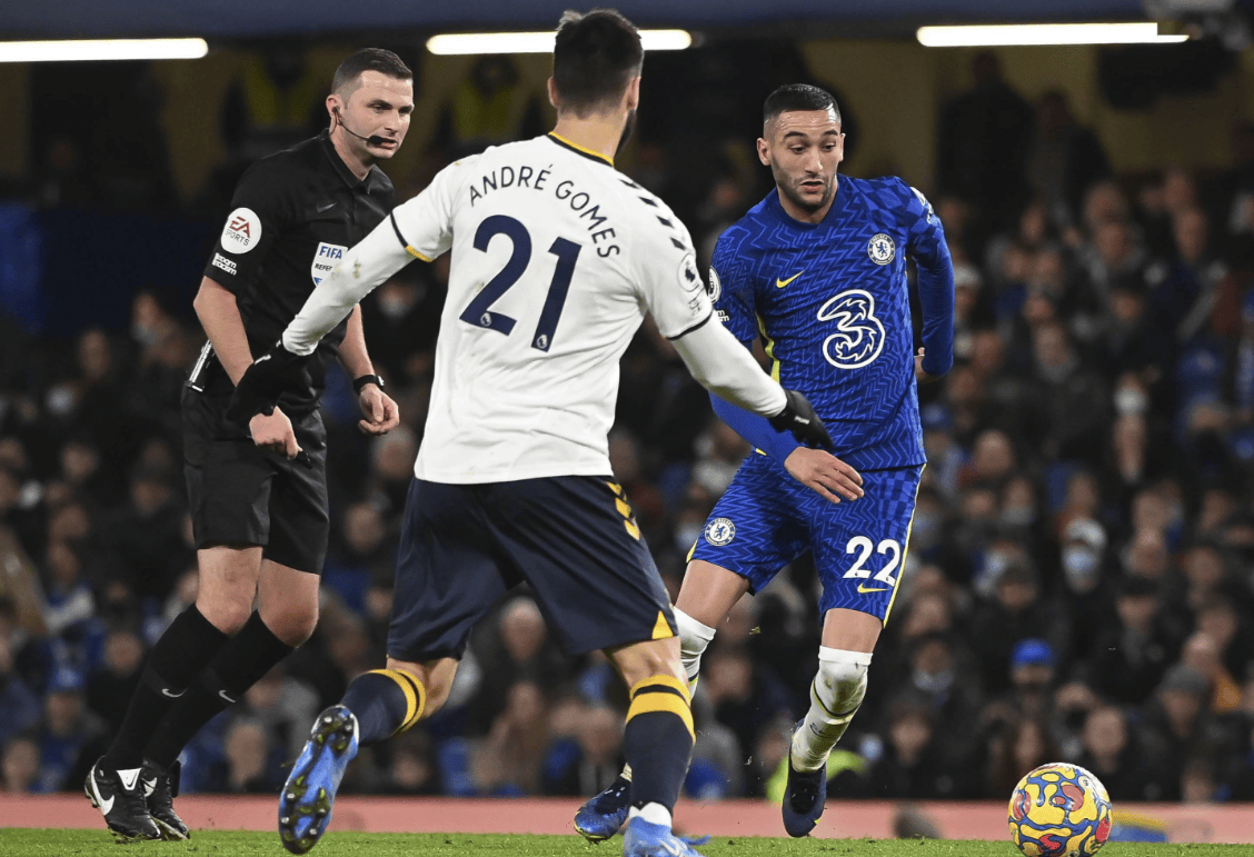 开云体育官方入口-埃弗顿主场不敌莱切斯特城，遭遇三连败的简单介绍