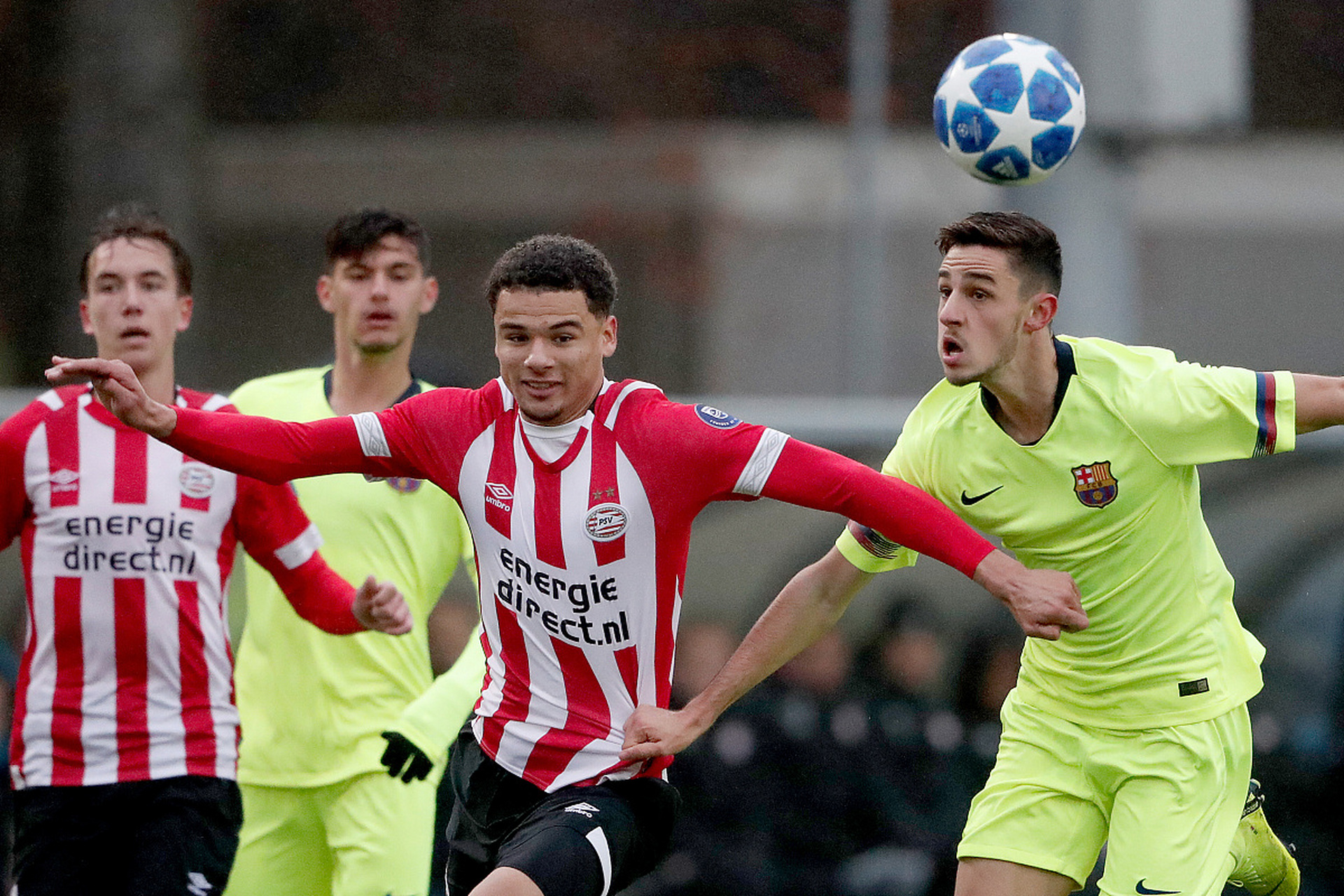 开云体育网站-包含热血沸腾的欧洲足球盛宴：球员们为梦想拼搏的词条