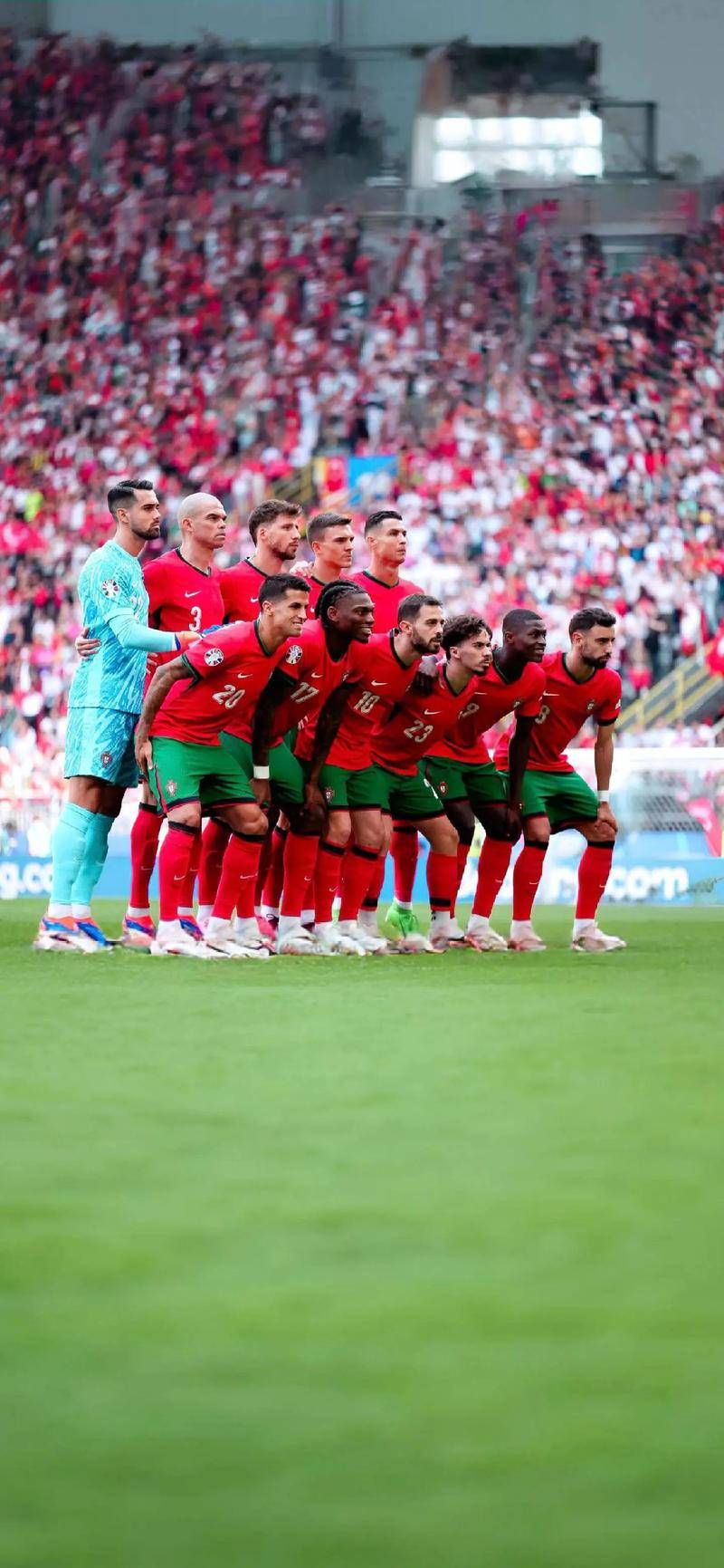 开云体育app下载-匈牙利主场逼平葡萄牙，欧预赛小组第三的简单介绍