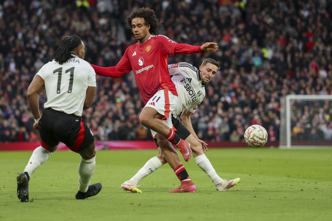 曼联战胜对手，锁定小组第二