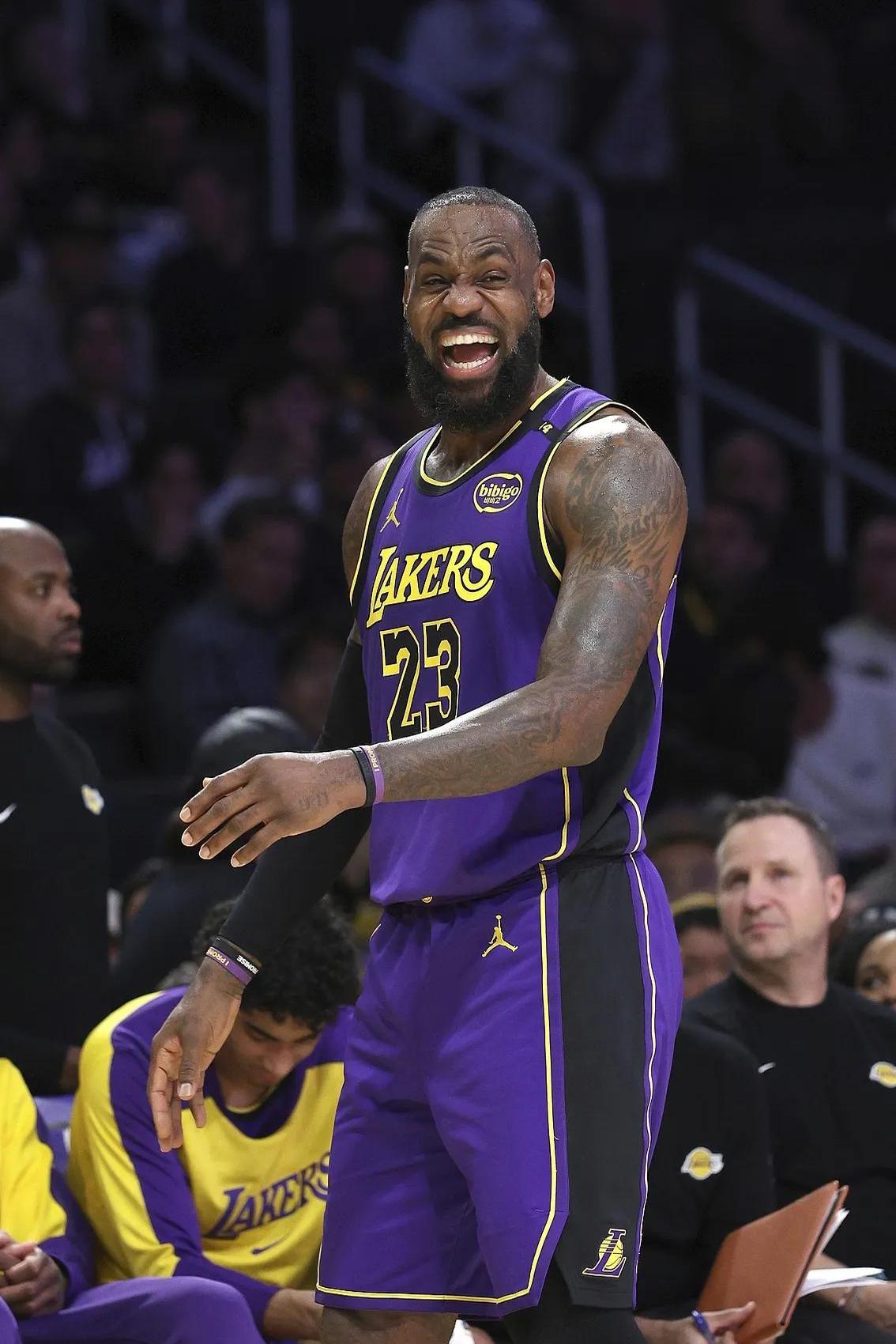 湖人逆转森林狼！詹姆斯砍下三双，带领球队获胜的简单介绍